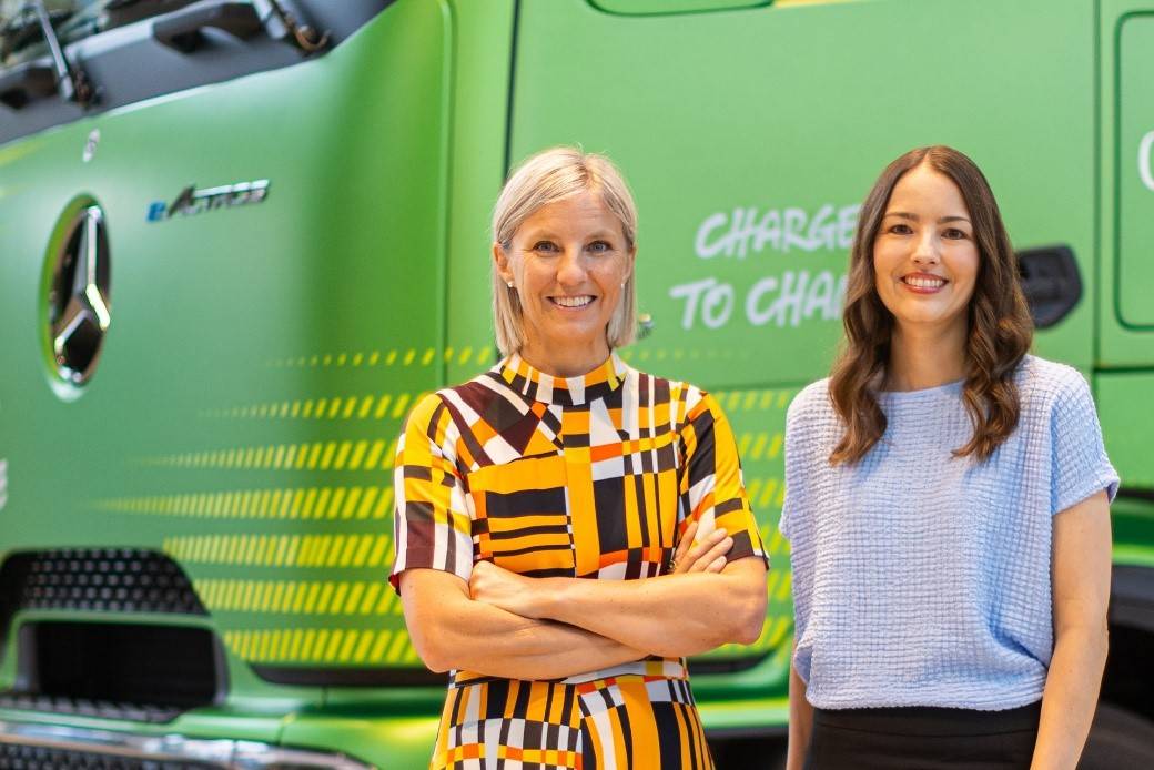 戴姆勒卡车 (2).jpg